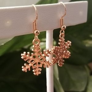✨Handmade✨ Rose Gold Snowflake Drop Earrings